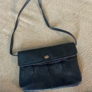 Vintage purse with detachable strap